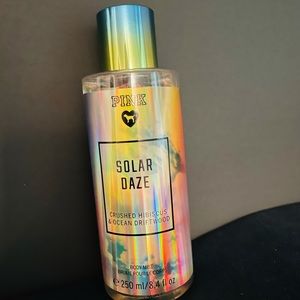 PINK by Vs body mist New 8.4 oz Solar Daze (crushed hibiscus & ocean driftwood)